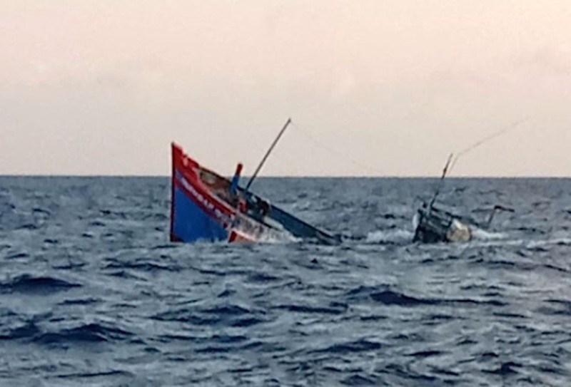 COVID-19: Trung Quoc lien tiep gay han tren Bien Dong... “thua nuoc duc, lam can“