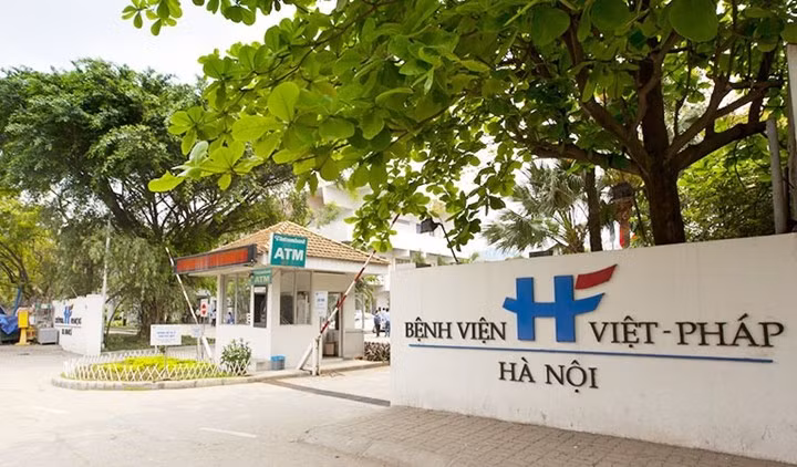 Ca COVID-19 thu 237: BV Viet Phap bao ho cho bac si khong dung quy dinh, chu quan?