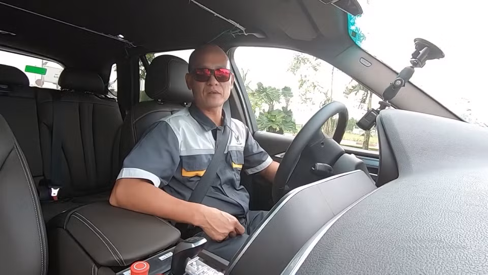 Nguoi Viet dung hang Viet: DUNG Toyota, Honda, iPhone, Samsung... HAY la Vinfast, Vsmart, Bphone!-Hinh-2