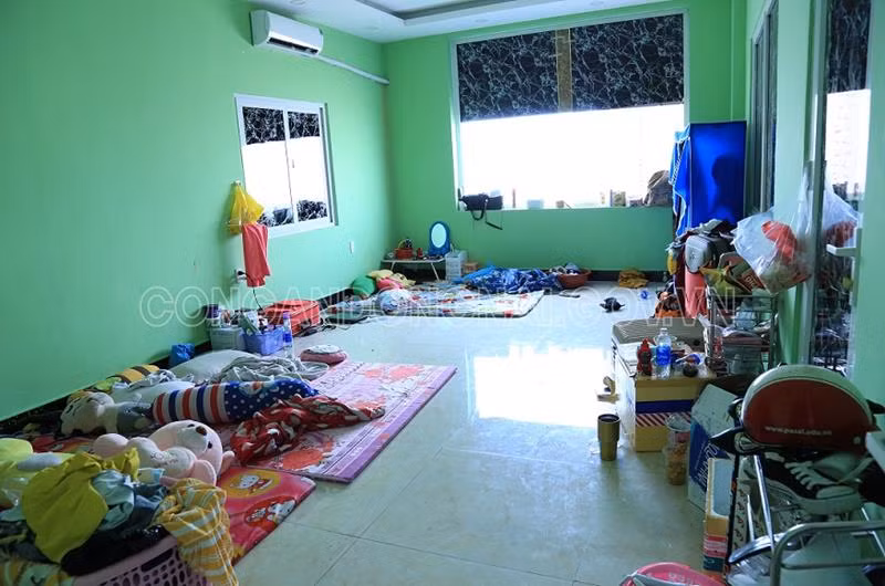 Phòng sinh hoạt chung của các nữ nhân viên tại cơ sở massage kích dục Relax One.