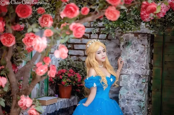 Tuy nhiên, theo một số cosplayer có kinh nghiệm, để hóa thân thành Cinderella thực chất cũng không phải điều đơn giản.