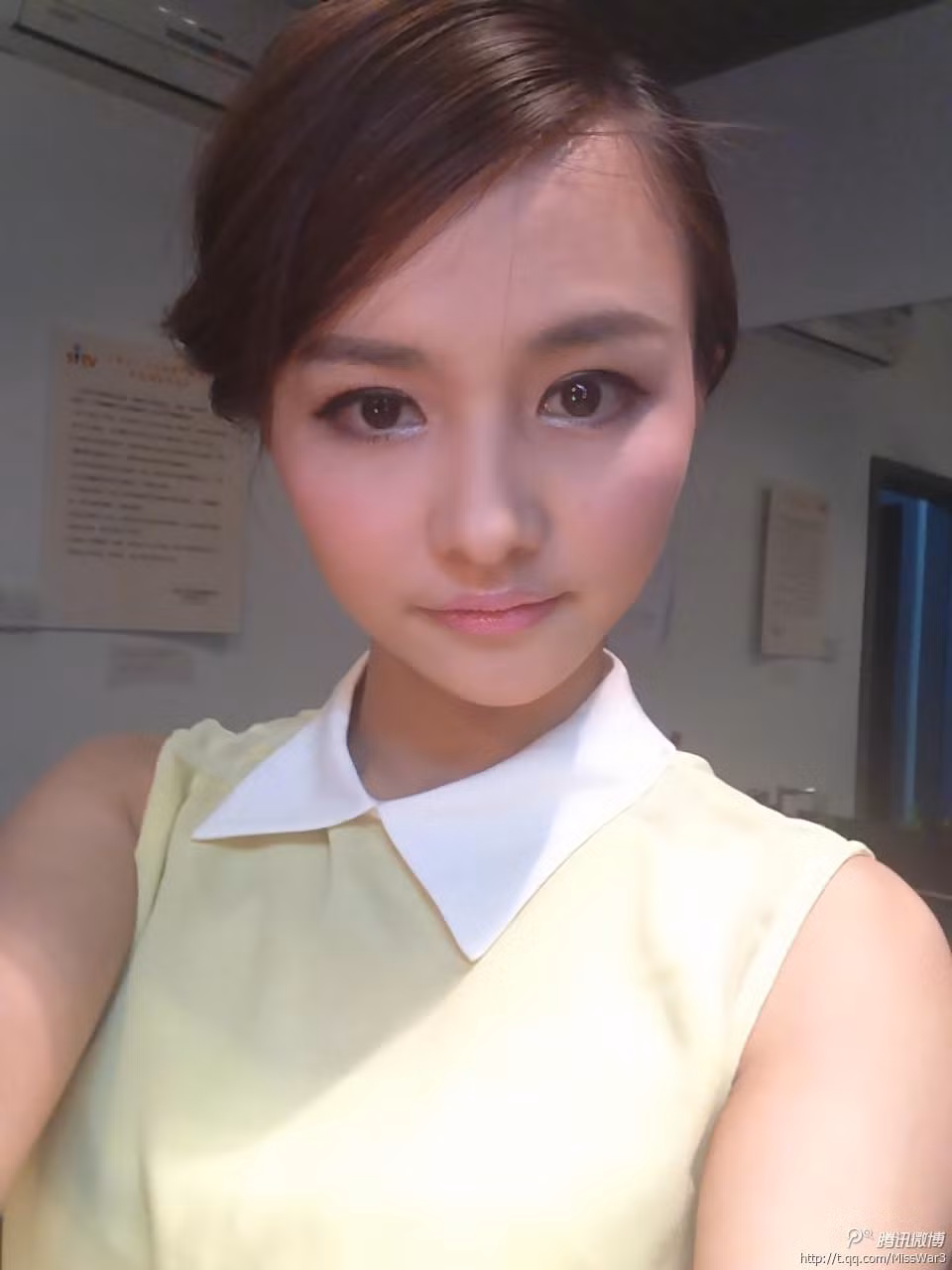 Trong đời thường, những lúc rời xa màn hình vi tính, Hàn Ý Oánh cũng có những thú vui giống như bao cô gái cùng trang lứa. Cô gái trẻ có nhiều bạn và rất hòa đồng, vui vẻ, trái với nhiều suy đoán cho rằng cô chỉ biết mỗi game và game.