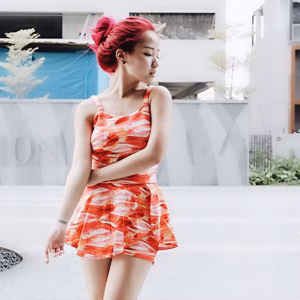 Dự định trong tương lai của nữ blogger xinh đẹp là tốt nghiệp đại học sau đó sẽ tiến sâu hơn vào ngành thời trang, trở thành một nhà thiết kế hoặc một chuyên viên, nhà tư vấn chăm sóc sắc đẹp.