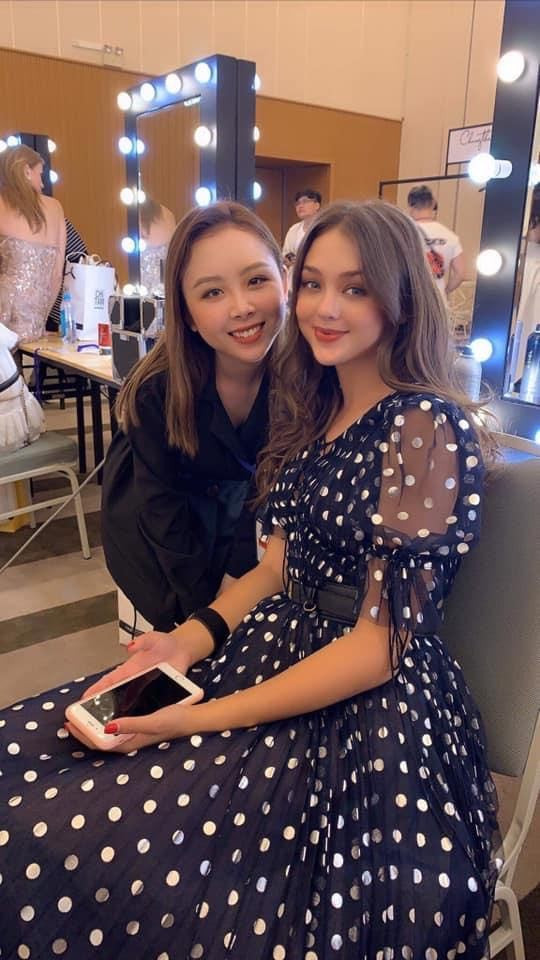 Dianka được biết là bạn thân của Mai Thủy Trinh vợ Tiến Dụng, em trai của Bùi Tiến Dũng.