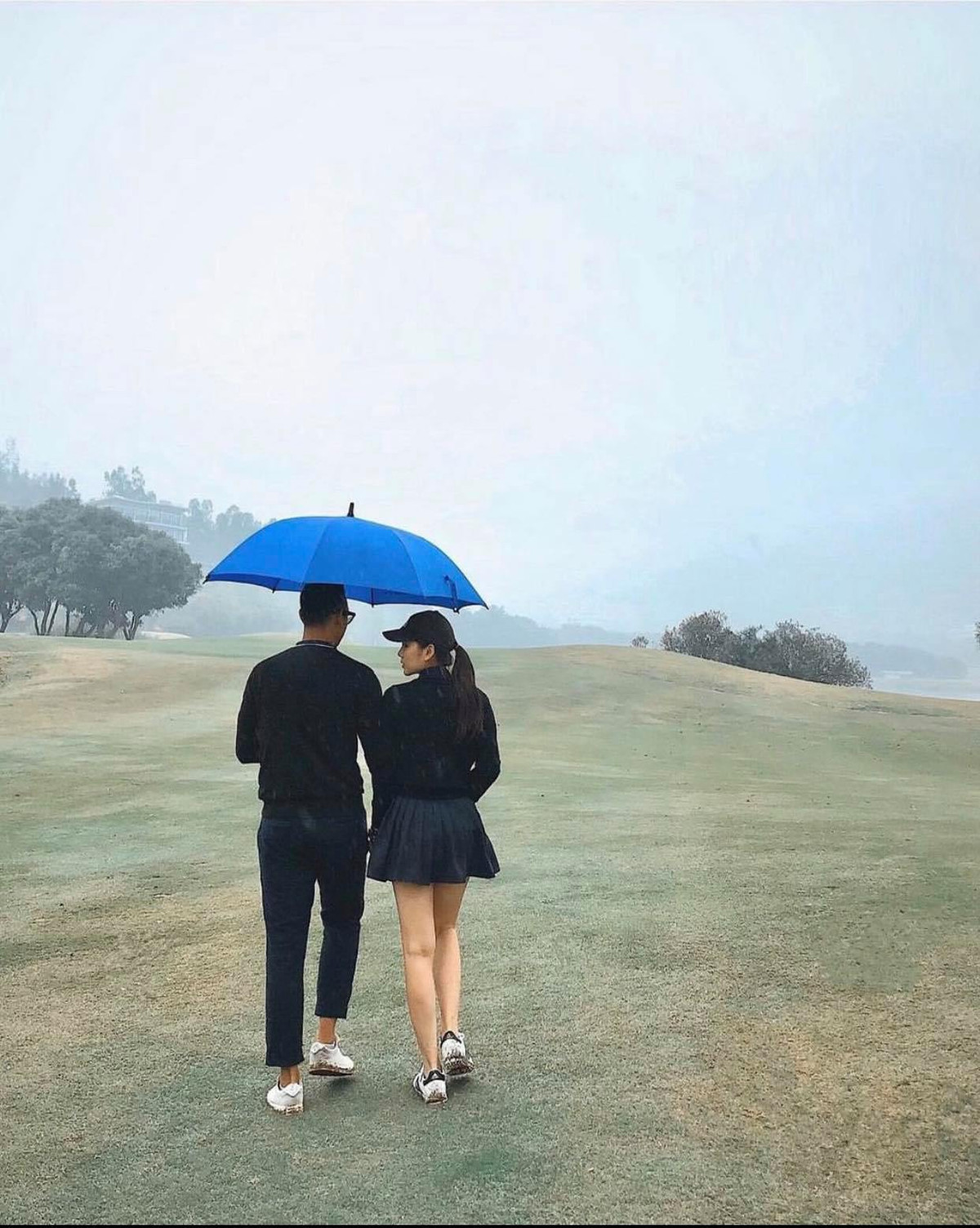 Tình yêu đẹp của Thu Hoài khiến fan tan chảy và đồng loạt chúc phúc cho nữ MC xinh đẹp, tài giỏi.