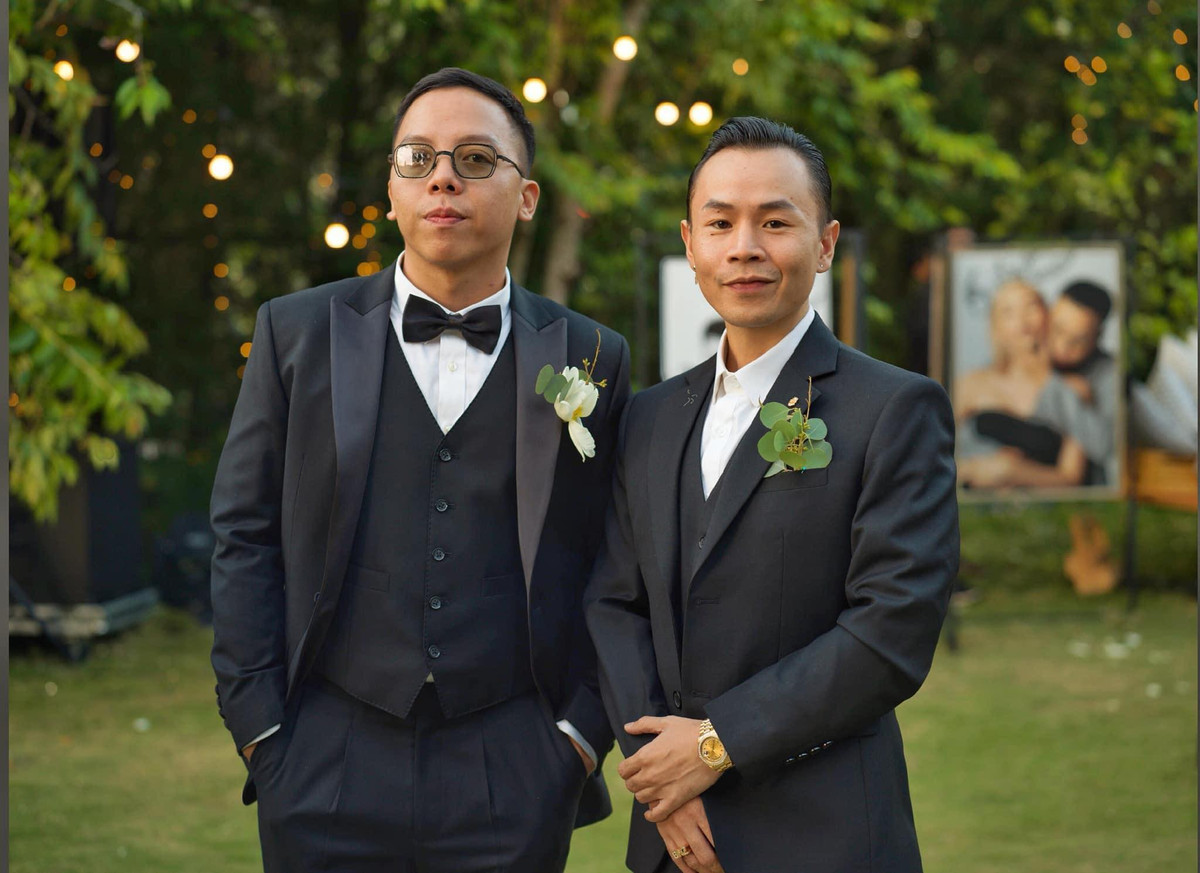 Binz xuất hiện trong tiệc cưới của Tóc Tiên và Touliver khiến hội chị em điêu đứng.