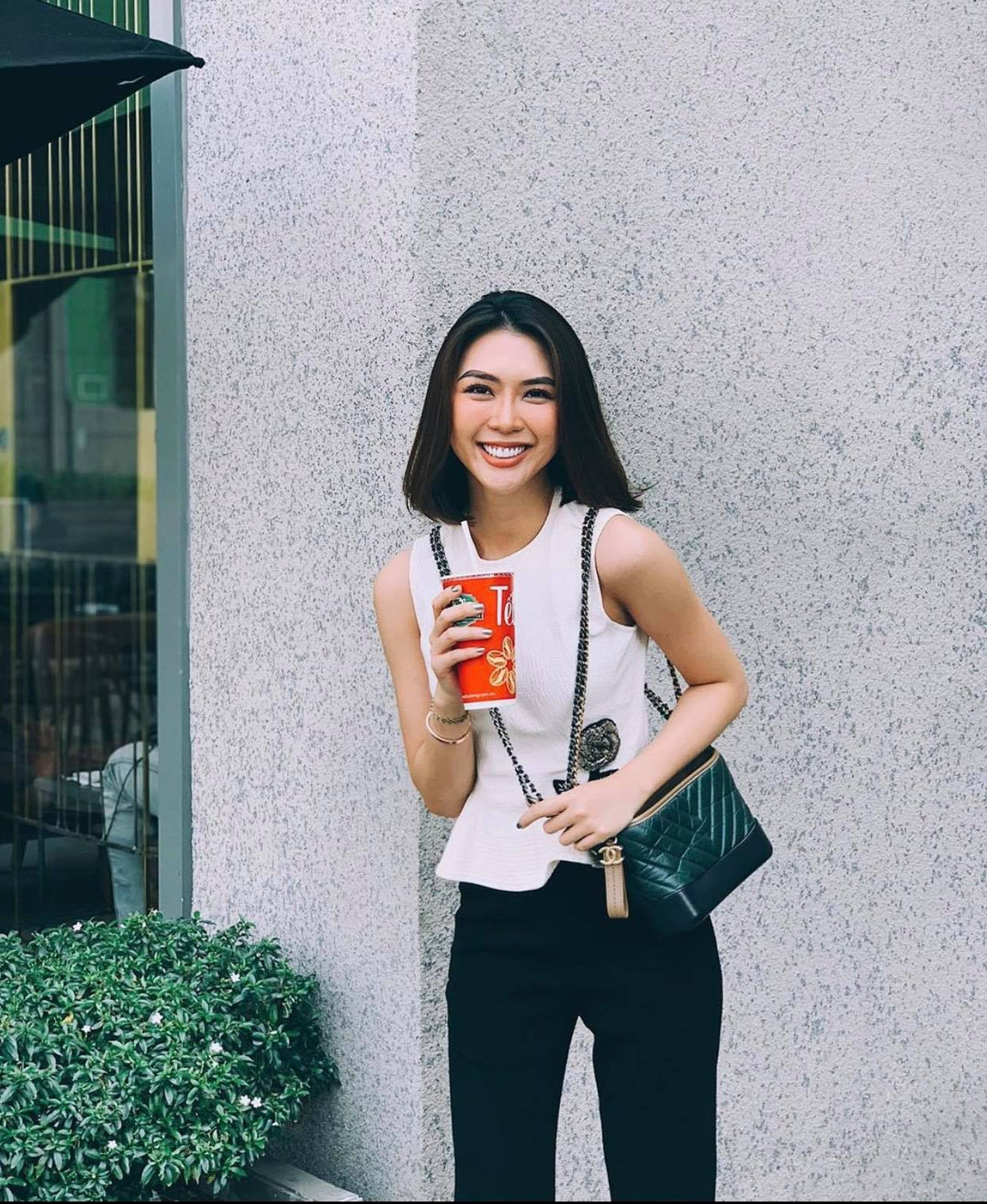 Trước đây hình ảnh của Tường Linh gắn liền với phong cách dịu dàng, nữ tính.