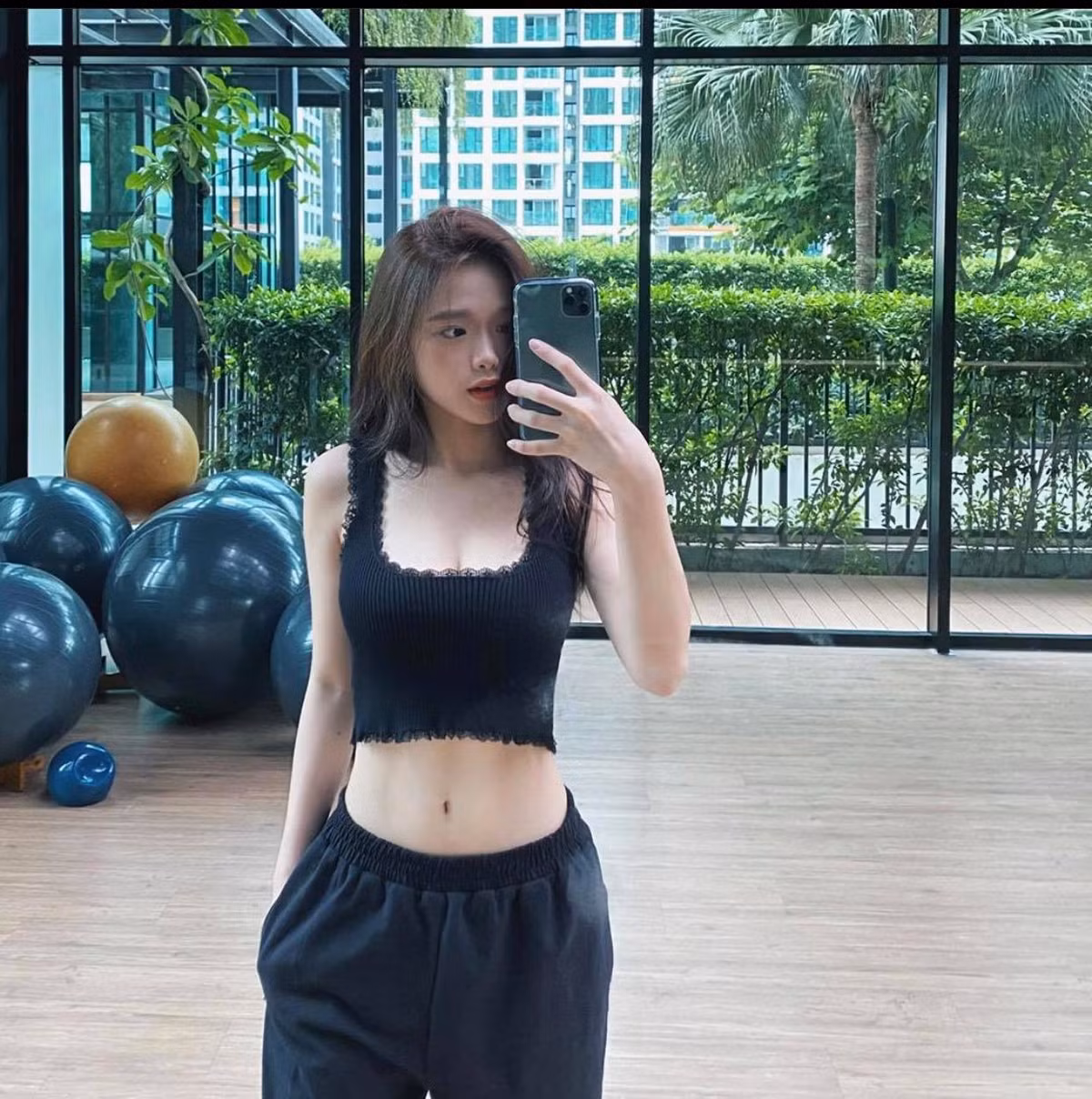 Linh Ka tên thật là Chu Diệu Linh, dù đã nổi tiếng từ lâu nhưng tên tuổi của cô nàng vẫn nhận được sự quan tâm lớn.