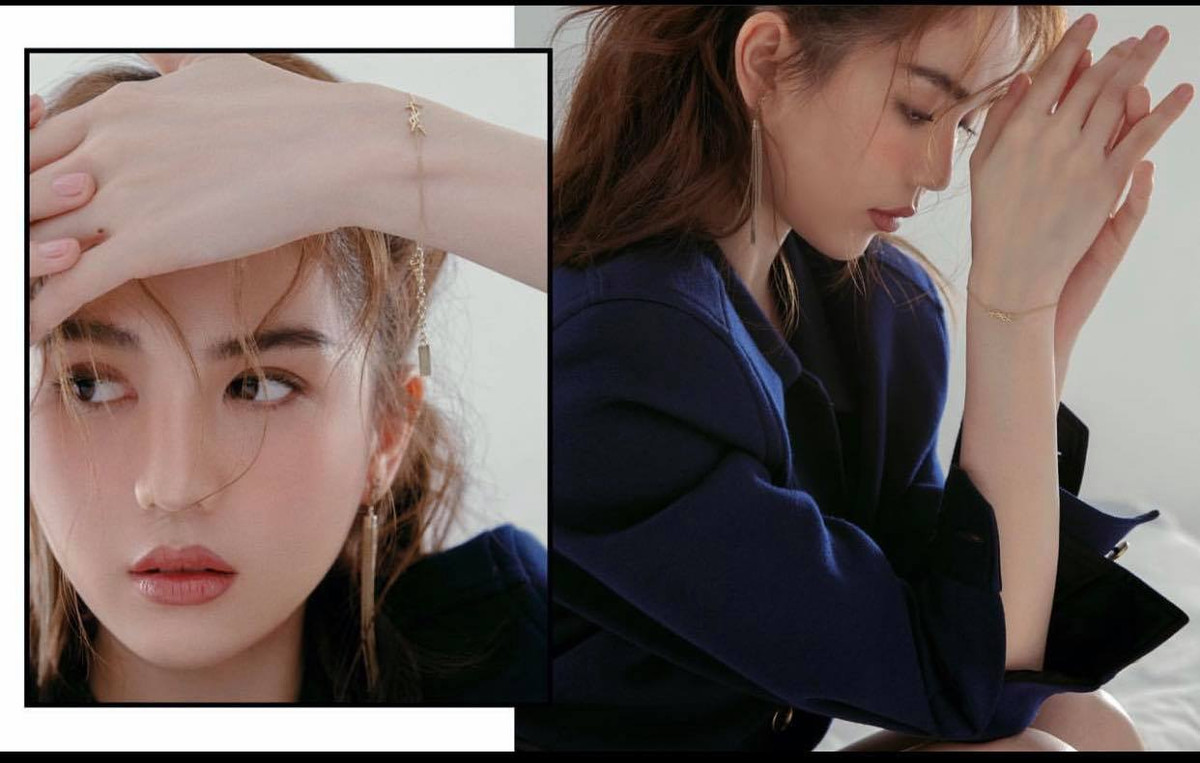 Được biết trang phục trong bộ ảnh lần này của Ngọc Trinh đến từ nhà mốt đình đám hàng đầu thế giới Saint Laurent nên vô cùng sang trọng.