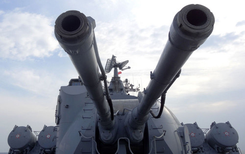 Một trong những loại pháo hạm cỡ nòng lớn nhất thế giới hiện nay - AK-130 cỡ 130mm.