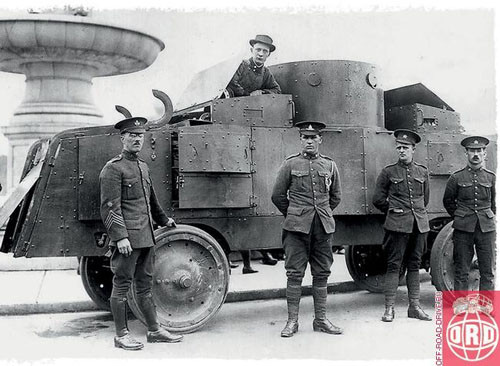 Xe bọc thép Poplavko hay còn được gọi là Wizard. Nó được thiết kế để đưa đạn dược, nhiên liệu đến chiến trường và kéo những xe bọc thép bị hư hỏng từ chiến trường về xưởng sửa chữa. Tổng số đã có 30 chiếc xe kiểu này được chế tạo.