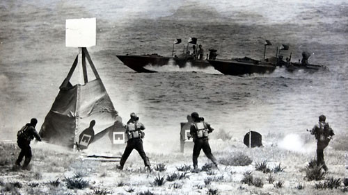 Sau đó là một thời kỳ huấn luyện dài 6 tháng huấn luyện các kỹ năng chiến đấu bộ binh cơ bản và tiên tiến tại Lữ đoàn Nahal. Kế đó là đến giai đoạn chuẩn bị kéo dài 3 tháng. Trong giai đoạn này học viên tiếp tục được huấn luyện kỹ năng bộ binh tiên tiến và sử dụng vũ khí, cách nhảy dù cùng các yếu tố cơ bản của chiến tranh trên biển như hoạt động với tàu thuyền nhỏ, bơi dài, phá hủy mục tiêu.