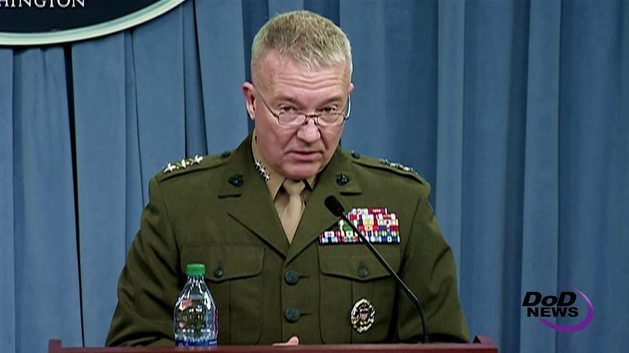 Lần đầu tiên trong gần 1 thập kỷ, quân đội Mỹ duy trì hoạt động của 2 tàu sân bay ở khu vực Trung Đông trong bối cảnh căng thẳng gia tăng với Iran, Tư lệnh Bộ Chỉ huy Trung tâm Mỹ (CENTCOM), ông Kenneth McKenzie ngày 13/3 cho biết.