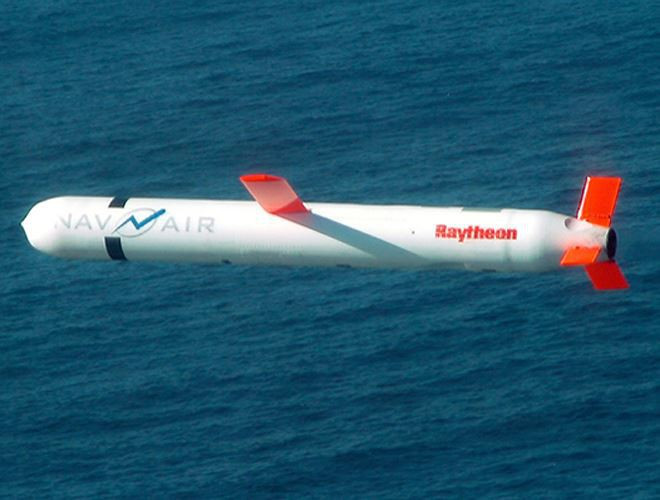 Với khả năng mang theo đầu đạn thông thường và đầu đạn hạt nhân, tên lửa Tomahawk có khả năng phá hủy lớn hơn rất nhiều so với dáng vẻ bề ngoài có phần thon gọn của nó.