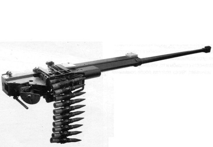 2A42 có tốc độ bắn trung bình 300 phát/phút, tuy nhiên khi cần thiết có thể nâng tốc độ bắn tối đa lên 800 phát/phút.