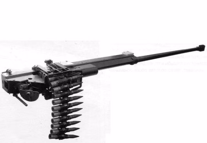 2A42 có tốc độ bắn trung bình 300 phát/phút, tuy nhiên khi cần thiết có thể nâng tốc độ bắn tối đa lên 800 phát/phút.