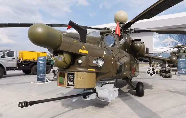 Pháo 2A42 được lắp vào một bệ xoay đặc biệt gắn dưới mũi của Mi-28 để tăng tính cơ động nhắm bắn mục tiêu.