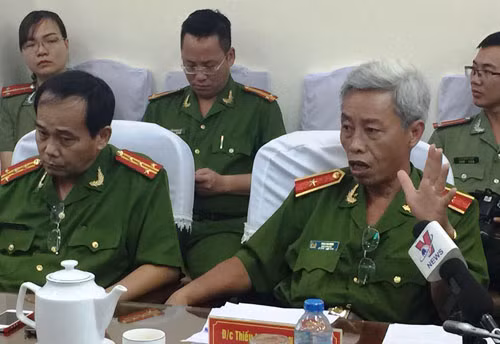 Vi sao Truong CA Binh Chanh quyet “triet” quan ca phe Xin Chao?