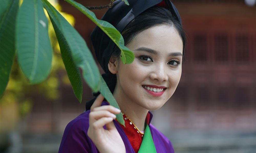 Tác phẩm Về Kinh Bắc được ví như một bách khoa thư về Kinh Bắc. Ở đó có chuyện “Trai đời Trần’, “Gái Hậu Lê”, chuyện Mỵ Châu, Ỷ Lan, Đặng Thị Huệ, Chiêu Hoàng, Ngọc Hân, chuyện “Khói Yên Thế”, “Nước sông Thương”, “Mưa Thuận Thành”, chuyện chùa Dâu, Phật Tích….