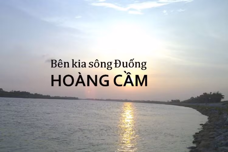 Hoàng Cầm nhớ lại lúc viết xong ông đánh thức nhà văn Nguyên Hồng dậy và đọc cho Nguyên Hồng nghe. Mới nghe đến câu thứ năm, Nguyên Hồng đã bật khóc và cứ thế thổn thức cho đến khi ông đọc hết bài thơ dài. “Bây giờ nhớ lại cảm giác khi Nguyên Hồng nức nở khóc, tôi biết, tôi đã làm được một chút gì đó cho quê hương yêu dấu của tôi”.