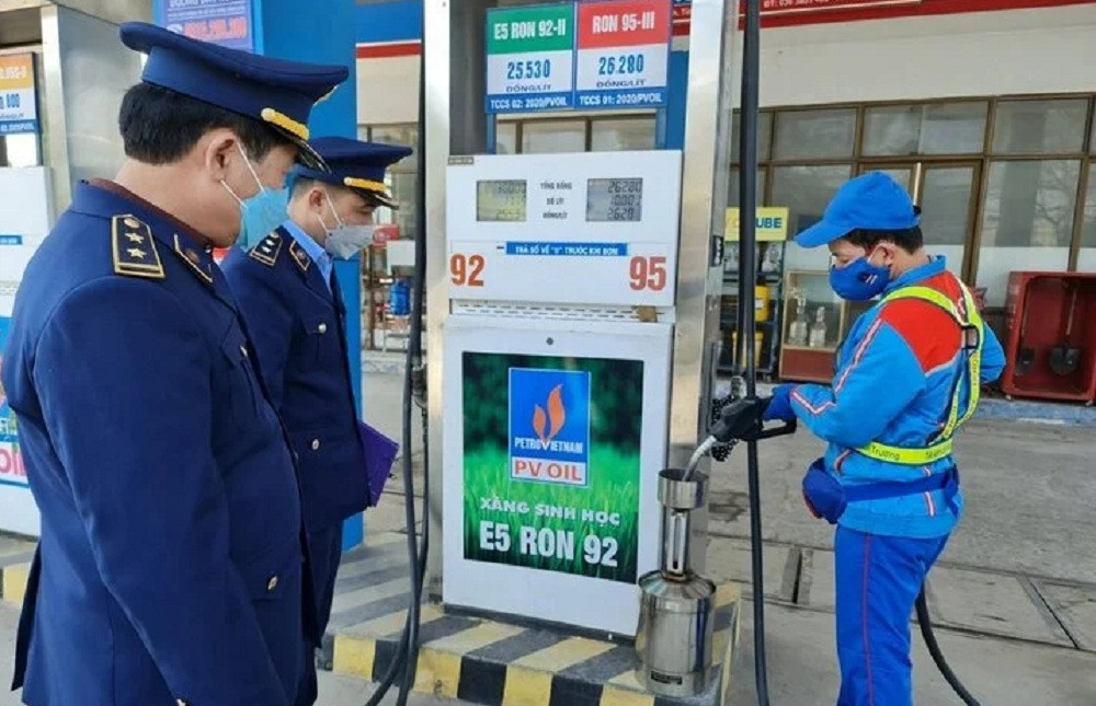 Kiến nghị điều tra sai phạm về xăng dầu liên quan Bộ Công Thương Kien nghi dieu tra sai pham ve xang dau lien quan Bo Cong Thuong