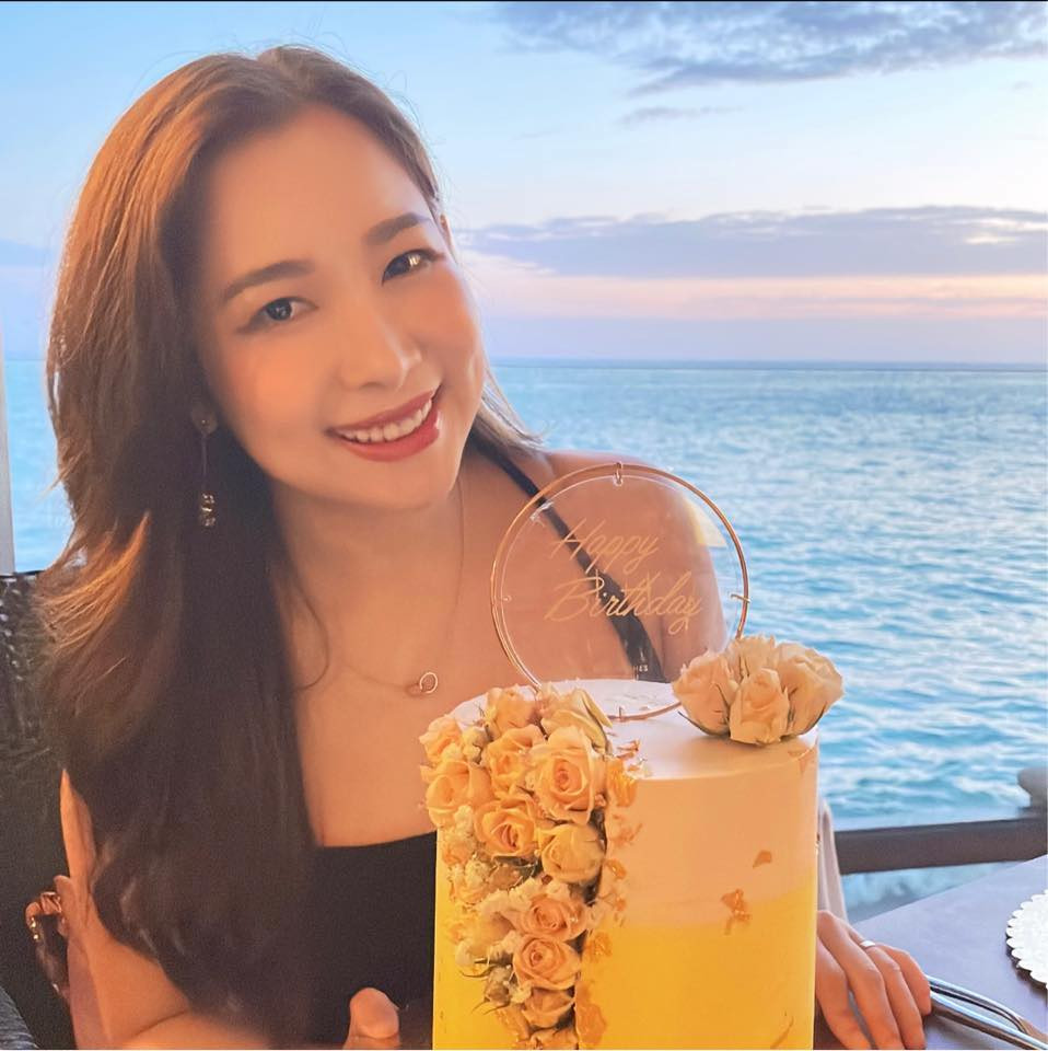 14 năm trôi qua, Duy Uyên đã có một cuộc sống hoàn toàn khác so với thời còn là ca sĩ. Dù không xuất hiện nhiều trên sân khấu, nhưng hình ảnh của cô vẫn để lại dấu ấn trong lòng khán giả. Ảnh: FB Duy-uyen Nguyen