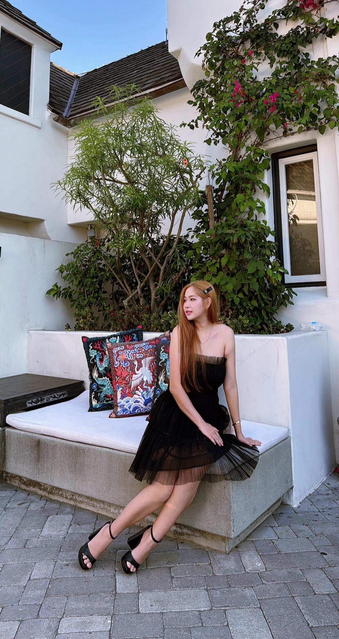 Dù đã trải qua hai lần sinh nở, Duy Uyên vẫn giữ được vóc dáng thon gọn và nhan sắc trẻ trung đáng ngưỡng mộ. Ảnh: FB Duy-uyen Nguyen