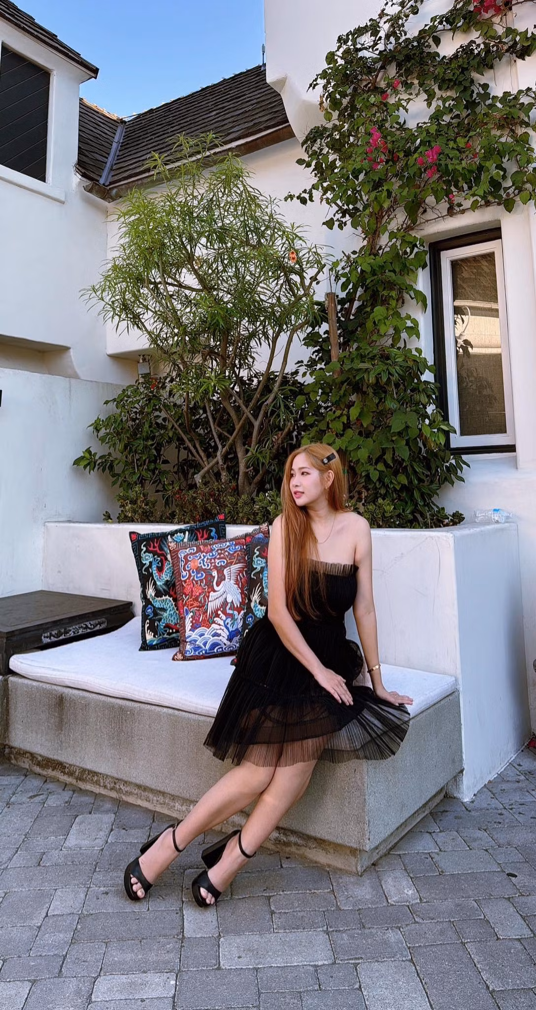 Dù đã trải qua hai lần sinh nở, Duy Uyên vẫn giữ được vóc dáng thon gọn và nhan sắc trẻ trung đáng ngưỡng mộ. Ảnh: FB Duy-uyen Nguyen