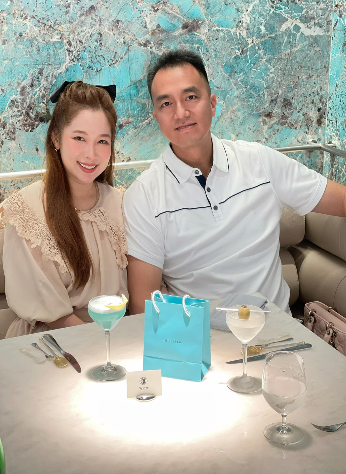 Duy Uyên không hối hận về quyết định rời làng giải trí để tập trung vun vén gia đình. Dù bận rộn, cô luôn dành thời gian vào bếp nấu ăn, dạy con học bài, hẹn hò cùng ông xã... Ảnh: FB Duy-uyen Nguyen