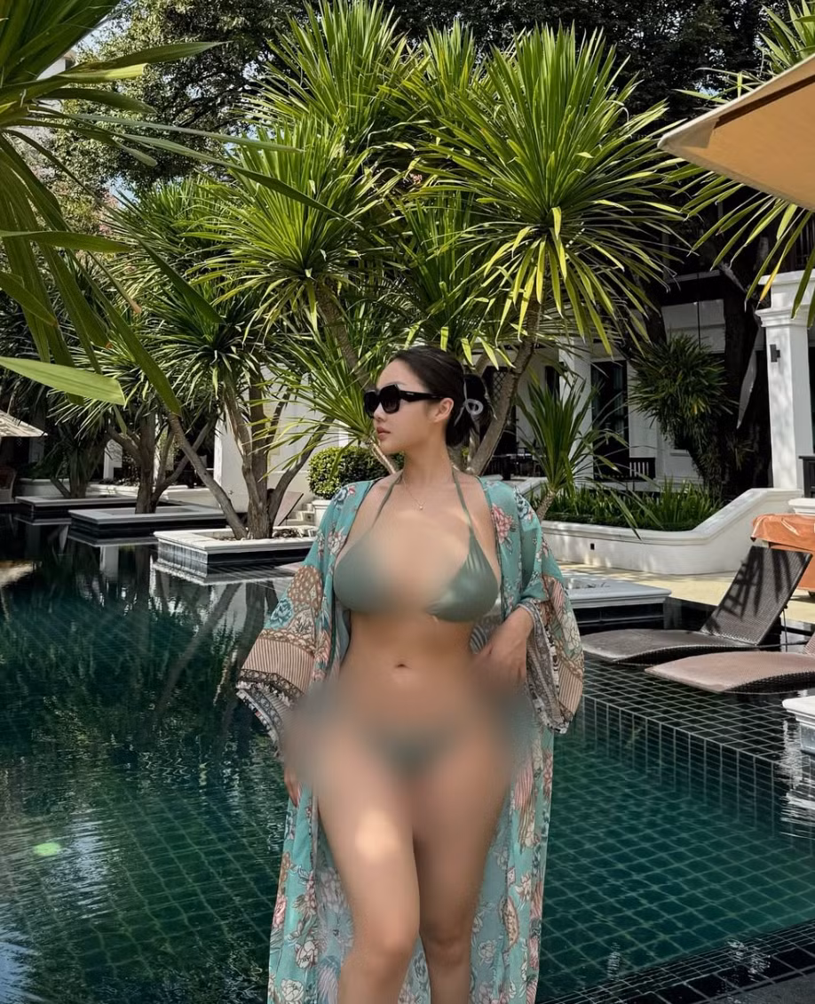 Cô nàng không chỉ sở hữu gương mặt xinh đẹp mà còn có thần thái tự tin, quyến rũ.