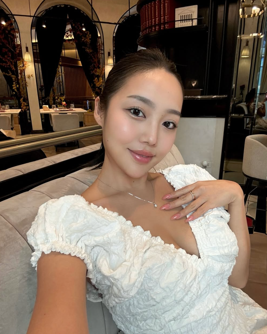 Lee Yumin là nữ blogger đến từ Hàn Quốc, cô nổi tiếng trên MXH với 162 ngàn người theo dõi.