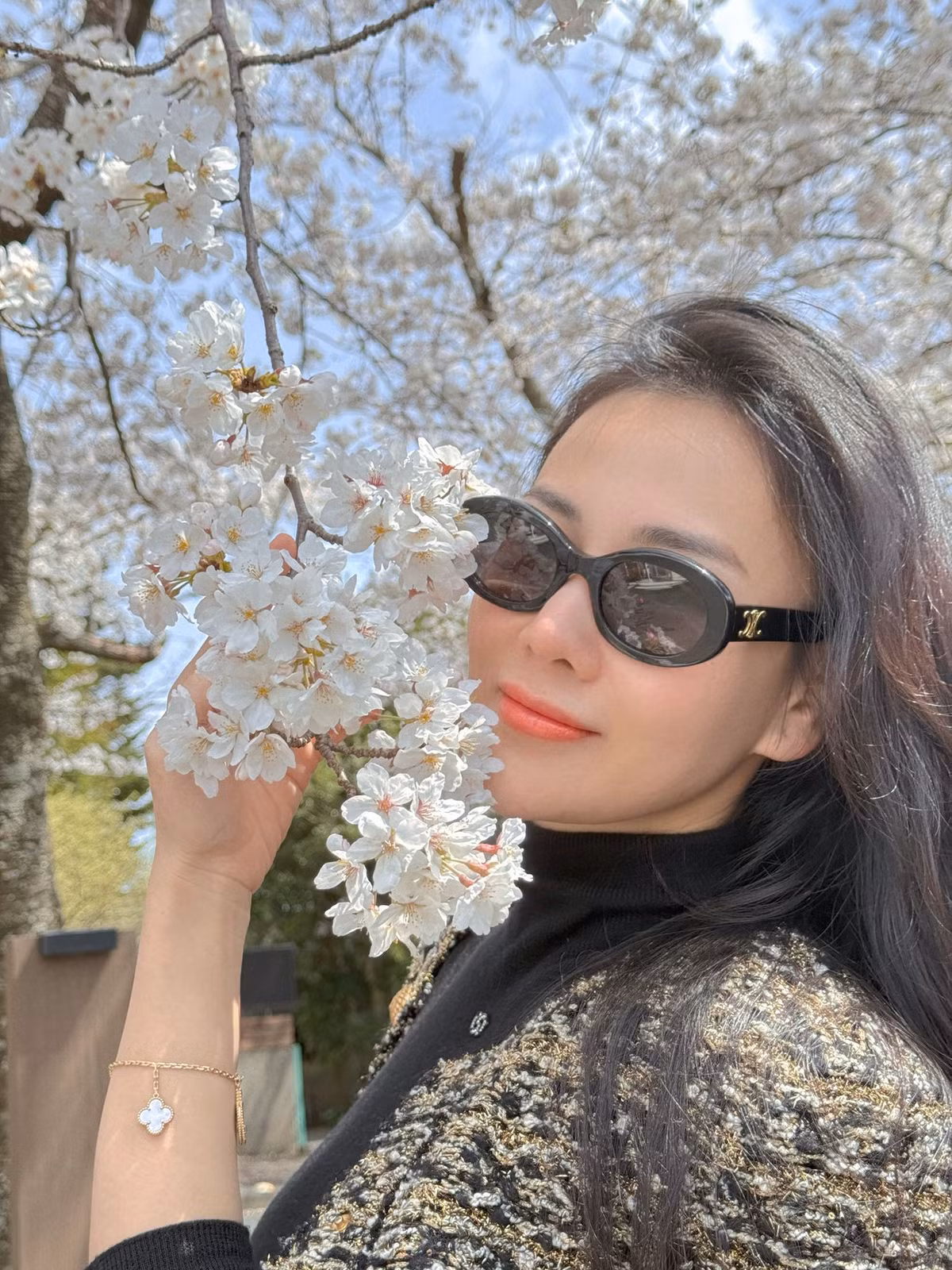 Diễn viên Phương Oanh đang có những khoảnh khắc thư giãn trong kỳ nghỉ ở Nhật Bản. Ảnh: FB Đỗ Phương Oanh