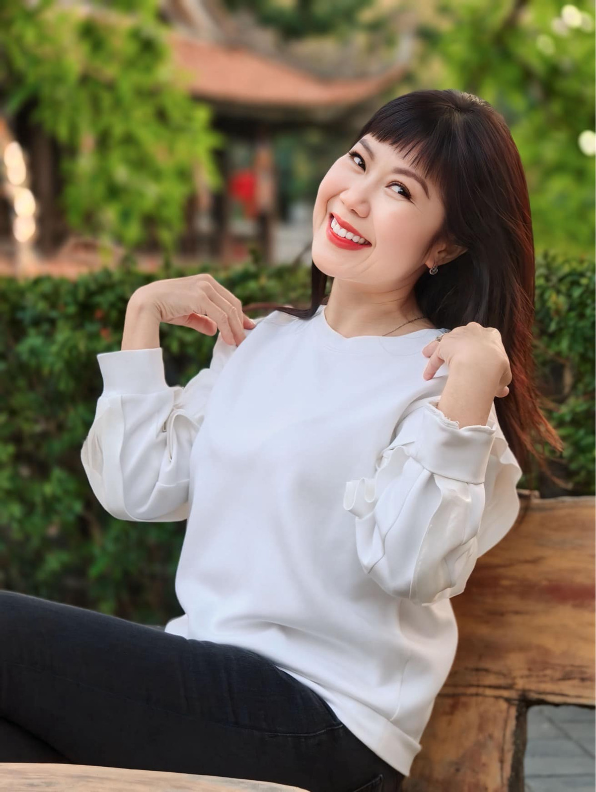 "Cuộc sống là một món quà, hãy sống mỗi ngày biết ơn và tận hưởng từng khoảnh khắc quý giá", Hương Tươi chia sẻ. Ảnh: FB Trần Thu Hương