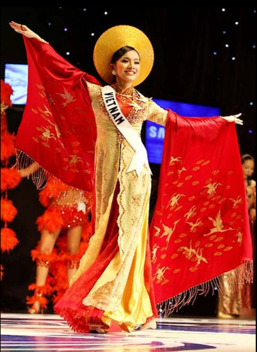 Tuy nhiên, giữa lúc sự nghiệp đang phát triển, Hoa hậu Thùy Lâm bất ngờ lui về hậu trường ở ẩn và kết hôn với bạn trai lâu năm, an phận với vai trò người vợ, người mẹ. Ảnh: Saostar