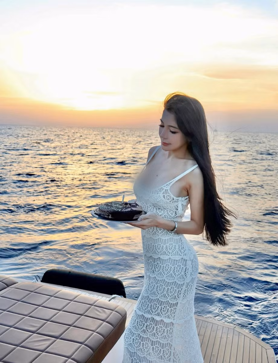 Cô vẫn tự tin theo đuổi phong cách của riêng mình.