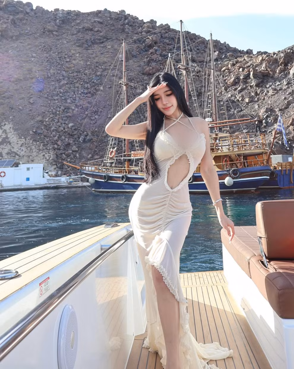 Amanda Seet dường như không mấy bận tâm đến những lời chỉ trích.