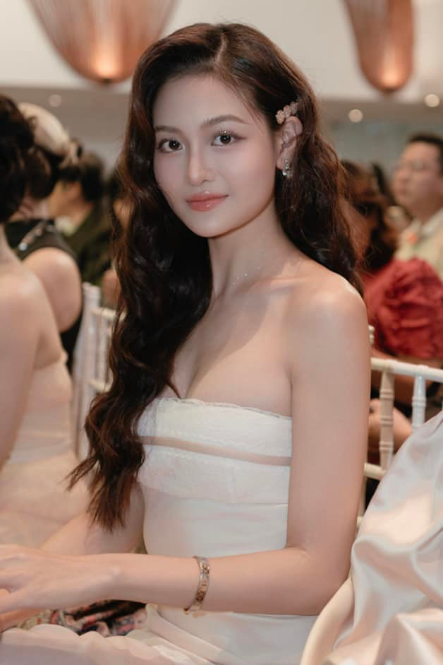 Không chỉ trên thảm đỏ, trong cuộc sống thường ngày, Thùy Anh cũng rất chăm chút cho phong cách của mình. Ảnh: FB Thuỳ Anh