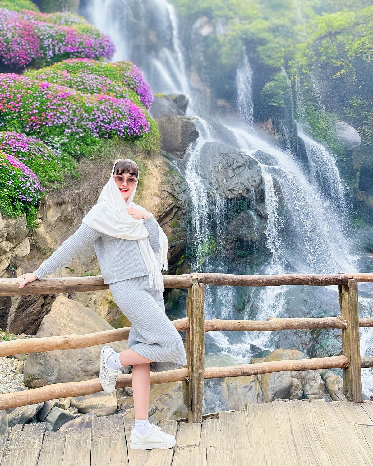 Vân Dung đăng ảnh xinh đẹp khi đi du lịch. Ảnh: FB Vân Dung