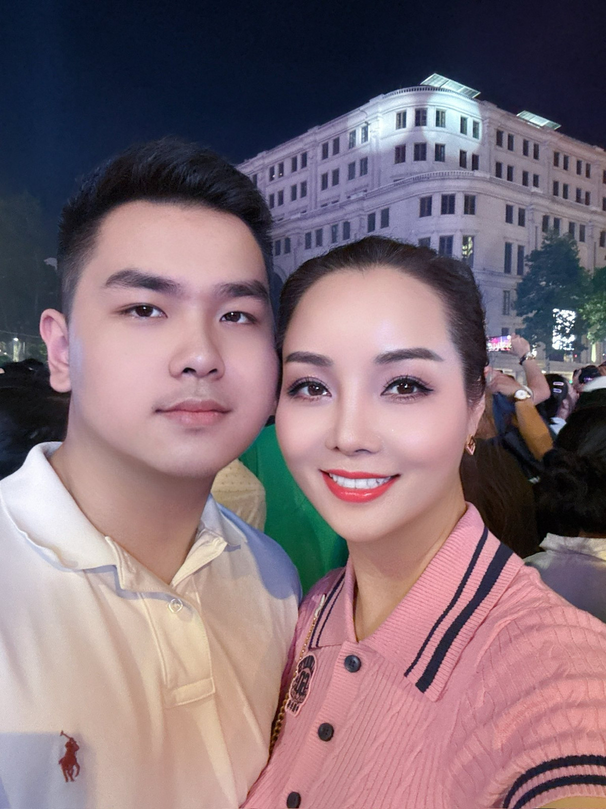 Mai Thu Huyền đăng ảnh chụp cùng con trai Thang Anh Kiệt. Ảnh: FB Mai Thu Huyen