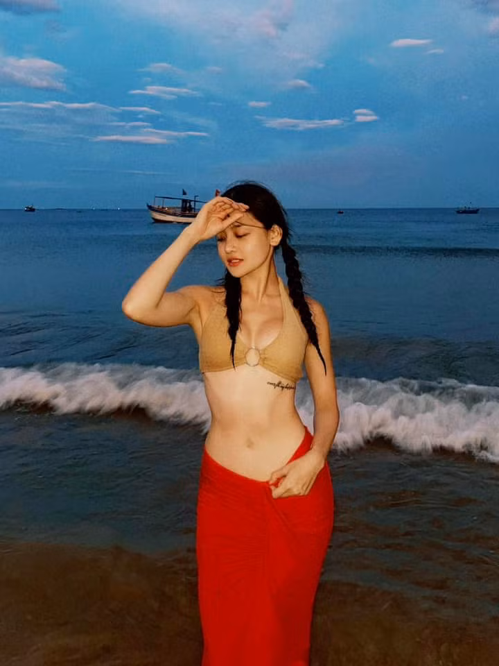 Nhiều khán giả còn không ngần ngại gọi Thùy Anh là "nữ thần gợi cảm" mới của màn ảnh Việt. Ảnh: FB Thuỳ Anh