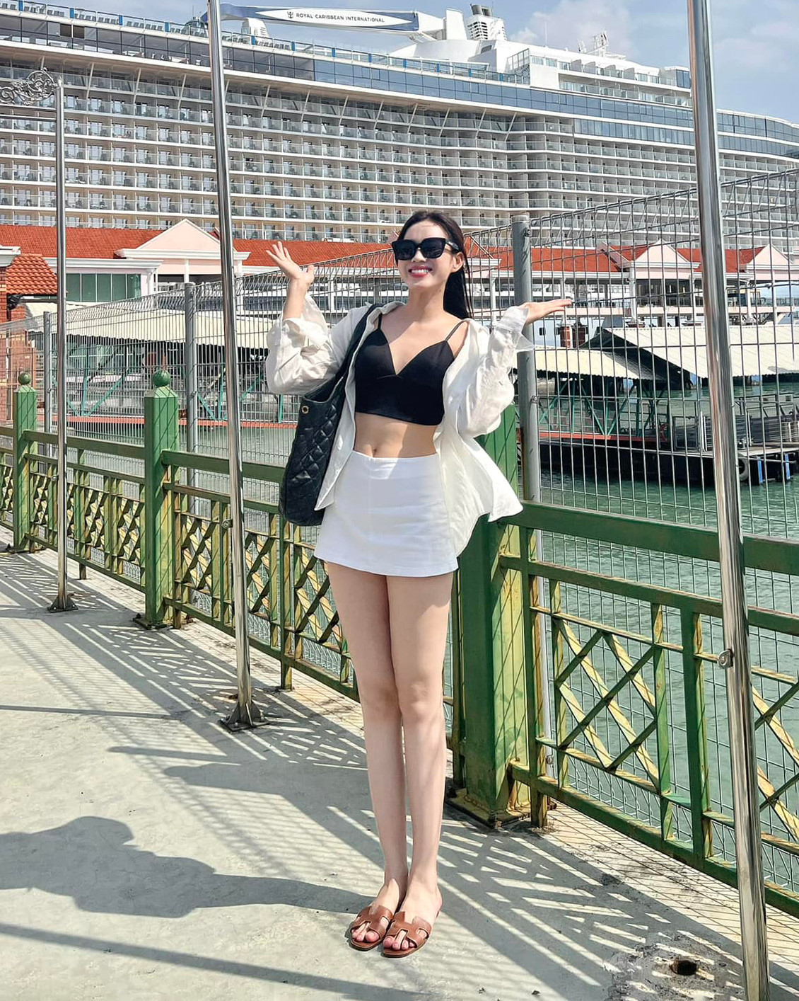 Với những thiết kế đa dạng và cách mix đồ tinh tế, cô nàng luôn biết cách tạo nên những hình ảnh thời trang ấn tượng, thu hút mọi ánh nhìn. Ảnh: FB Đỗ Thị Hà