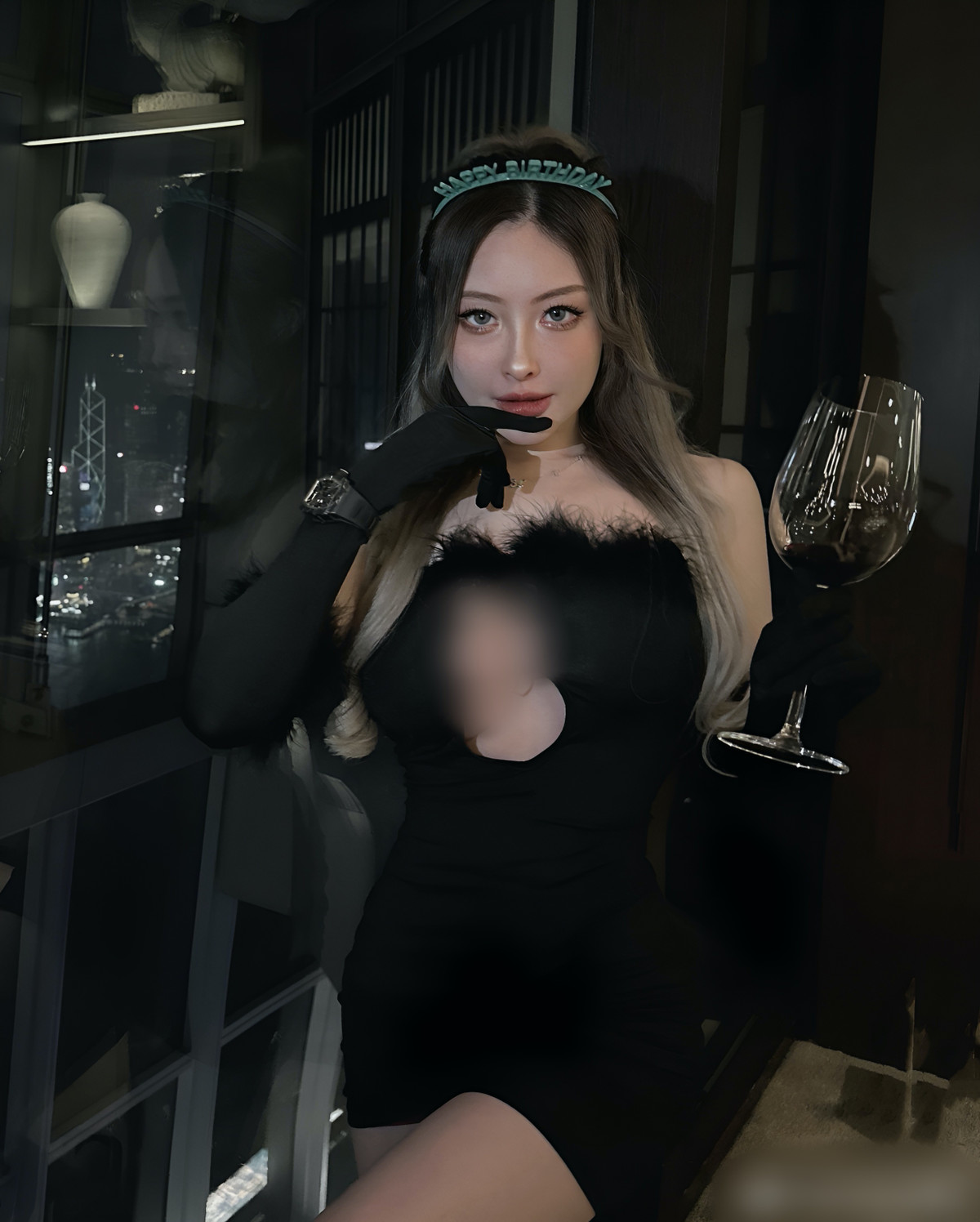 Cận cảnh sắc vóc quyến rũ của Vương Mộc Mộc.