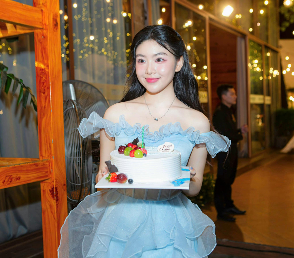 Vẻ đẹp của Lọ Lem được nhận xét là "vạn người mê", không hề thua kém bất kỳ hot girl hay người nổi tiếng nào. Ảnh: FB Mai Thảo Linh