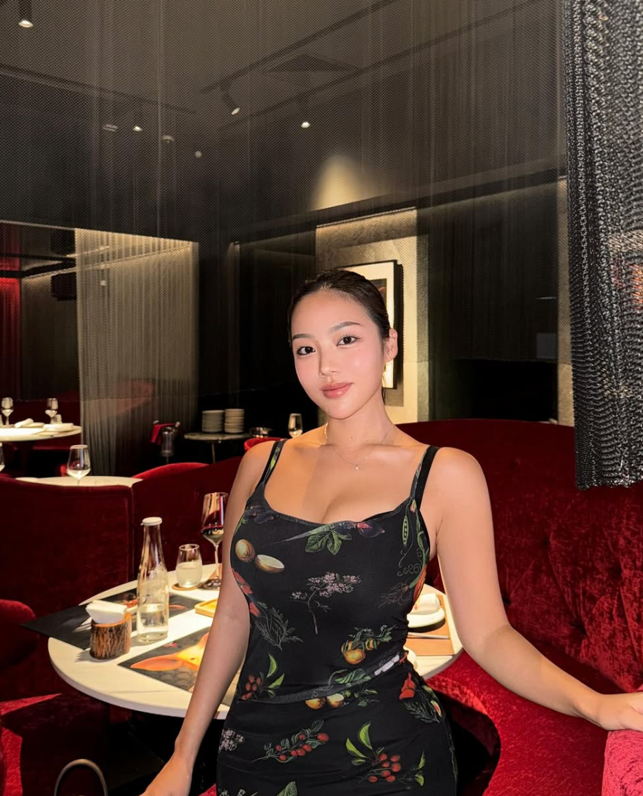 Vivianelee được biết đến là một người mẫu và ngôi sao mạng xã hội người Hàn Quốc.