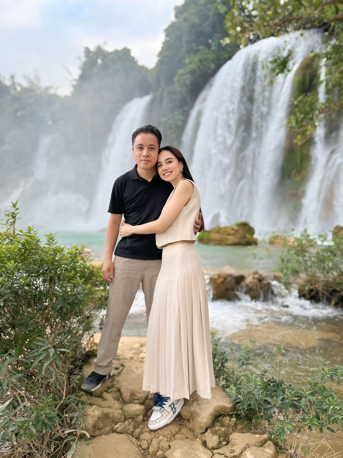 Cô cùng chồng hợp tác trong nhiều dự án lớn và trở thành người đồng hành đáng tin cậy với nam đạo diễn phía sau ống kính. Ảnh: FB Victor Vu