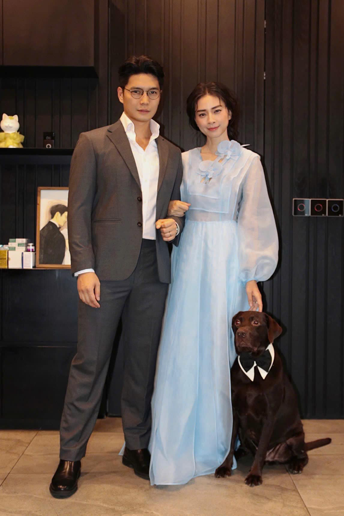 Ngô Thanh Vân là một trong những "đả nữ" hàng đầu của điện ảnh Việt Nam. Không chỉ thành công trong sự nghiệp, cô còn được ngưỡng mộ bởi gu thời trang cá tính và sành điệu. Kể từ khi kết hôn cùng Huy Trần, cặp đôi Vbiz này luôn xuất hiện cùng nhau với diện mạo "cực chất". Ảnh: FB Ngo Thanh Van