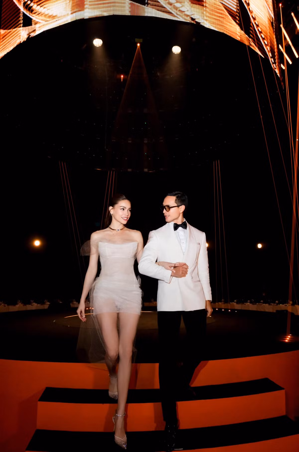 Sở hữu nhan sắc nổi bật và vóc dáng chuẩn, mỗi lần xuất hiện cùng nhau, Hồ Ngọc Hà và Kim Lý đều tạo nên những khoảnh khắc thời trang mãn nhãn. Ảnh: FB Ho Ngoc Ha