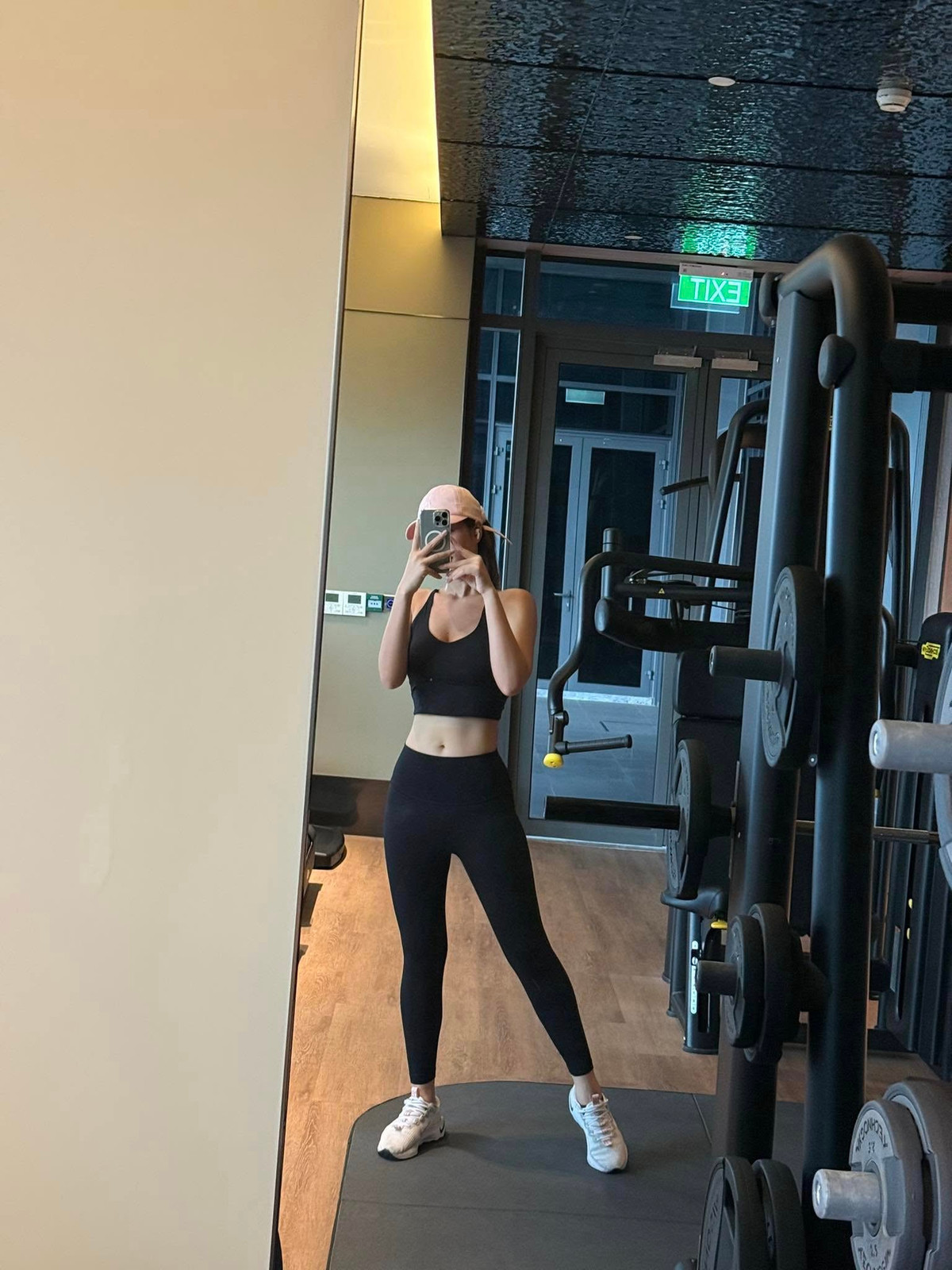 Hoa hậu Đoàn Thiên Ân chăm chỉ tập gym. Ảnh: Đoàn Thiên Ân