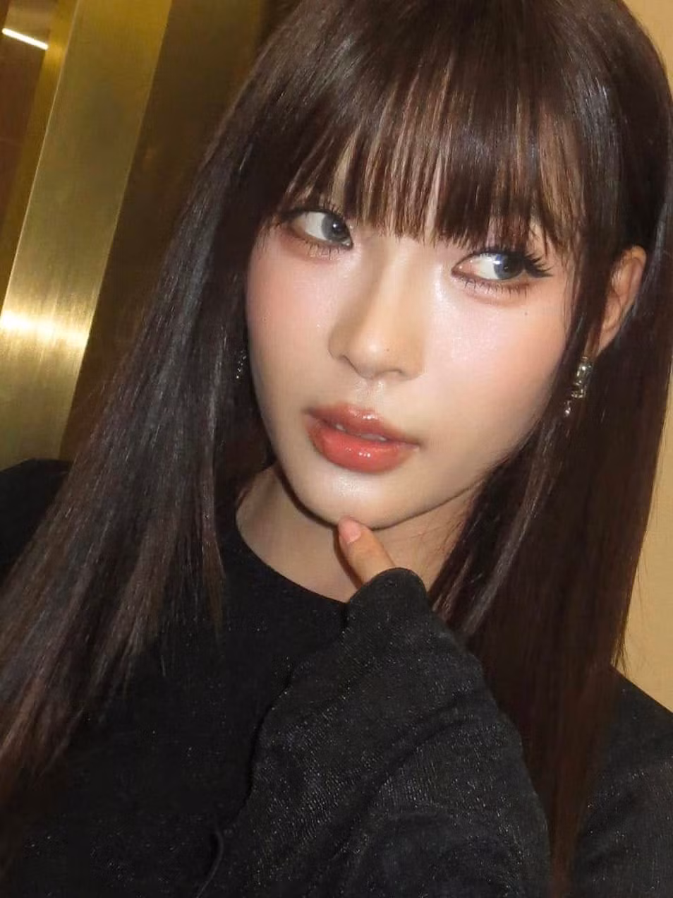 Kiểu tóc mới này không chỉ giúp cô "ăn gian" tuổi một cách đáng kể mà còn mang đến vẻ ngoài cá tính, năng động. Ảnh: FB Nguyễn Ngọc Thuý Diễm