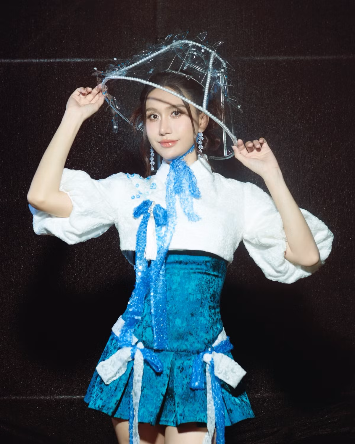 Lynk Lee xả ảnh trên sân khấu concert Chị đẹp. Ảnh: FB Tô Ngọc Bảo Linh